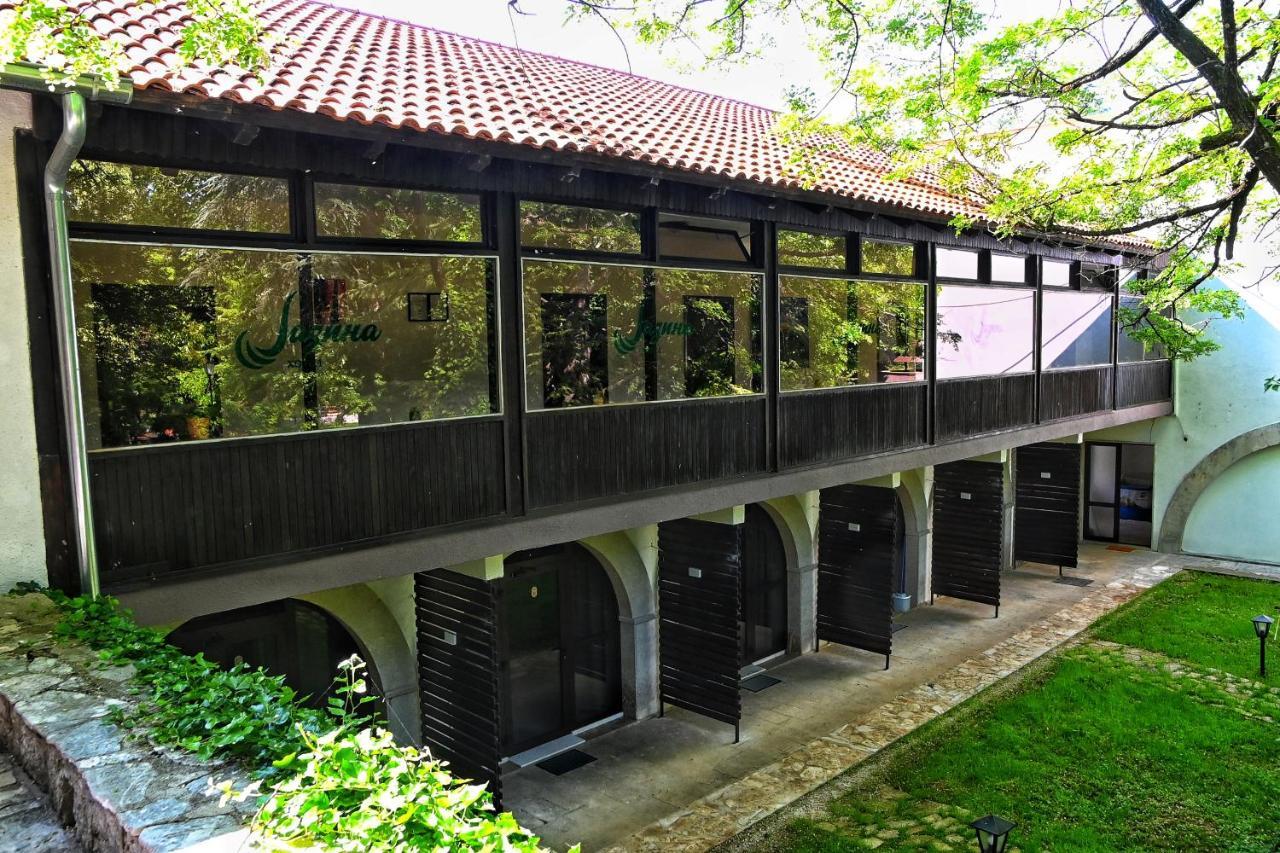 Jazina Hotel تريبينيي المظهر الخارجي الصورة
